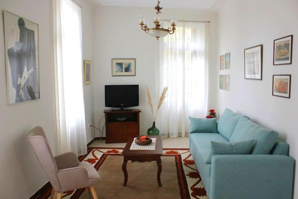 Calliope'S Neoclassical Home In The Heart Of Plaka Ateny Zewnętrze zdjęcie